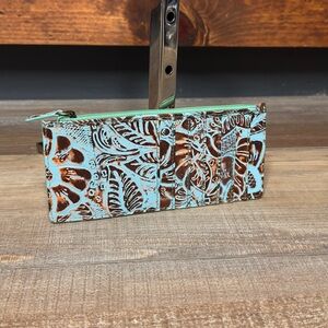 Delilah Creek Embossed Leather Card Holder Wallet NWT